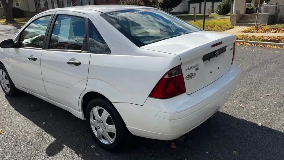 2005 Ford Focus 1st Gen - Image 6 of 14