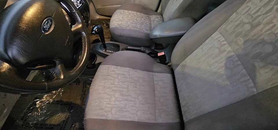 2005 Ford Focus 1st Gen - Image 16 of 18