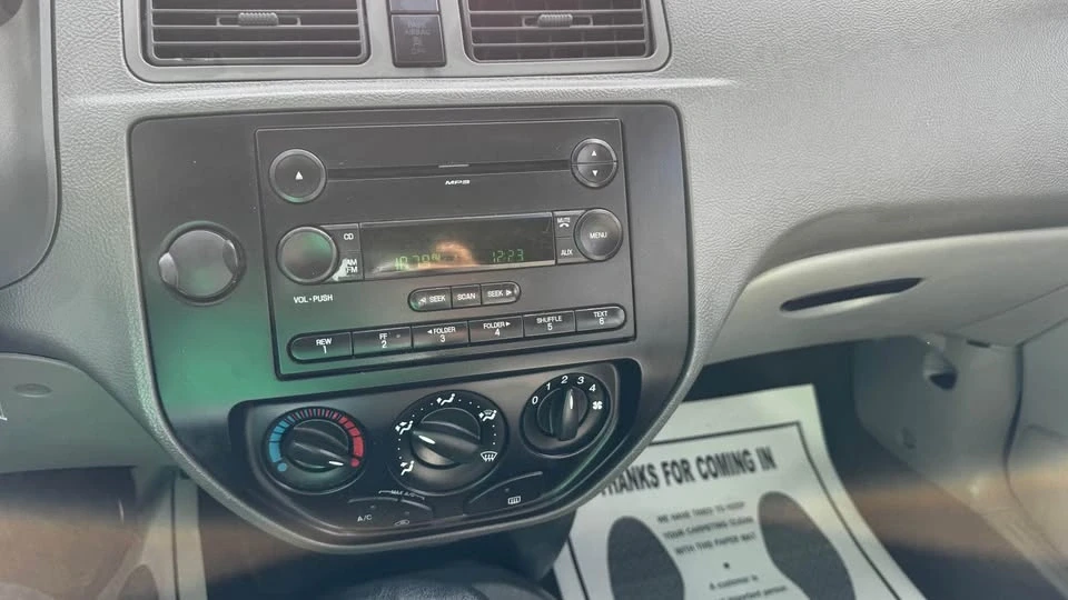 2005 Ford Focus 1st Gen - Image 13 of 14