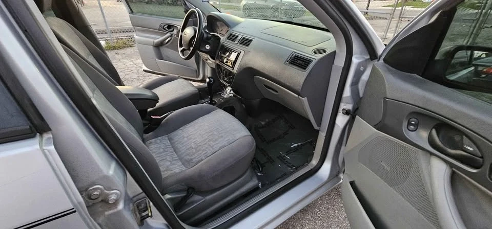 2005 Ford Focus 1st Gen - Image 12 of 18