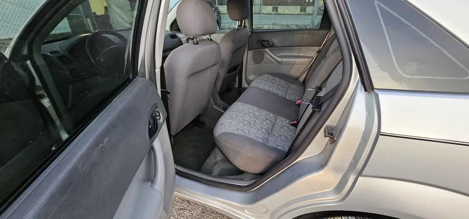 2005 Ford Focus 1st Gen - Image 10 of 18