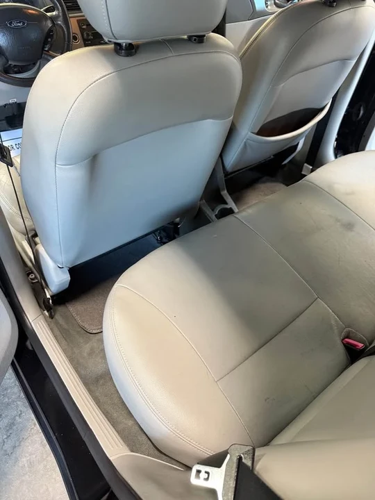 2005 Ford Focus 1st Gen - Image 11 of 13