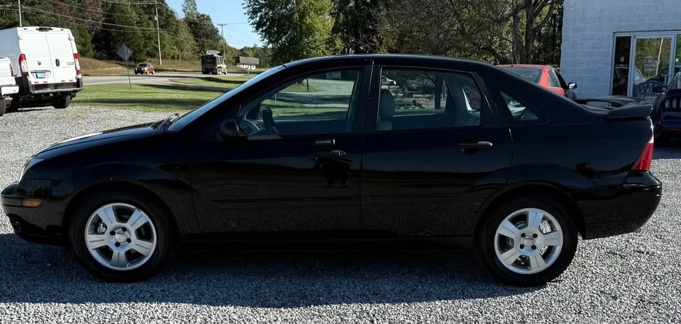2005 Ford Focus 1st Gen - Image 6 of 13
