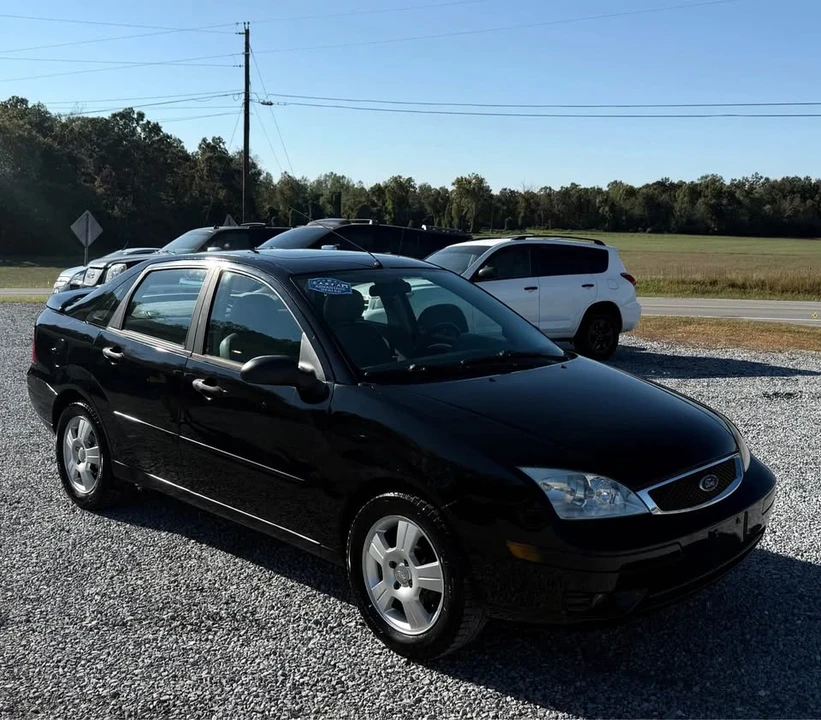 2005 Ford Focus 1st Gen - Image 2 of 13