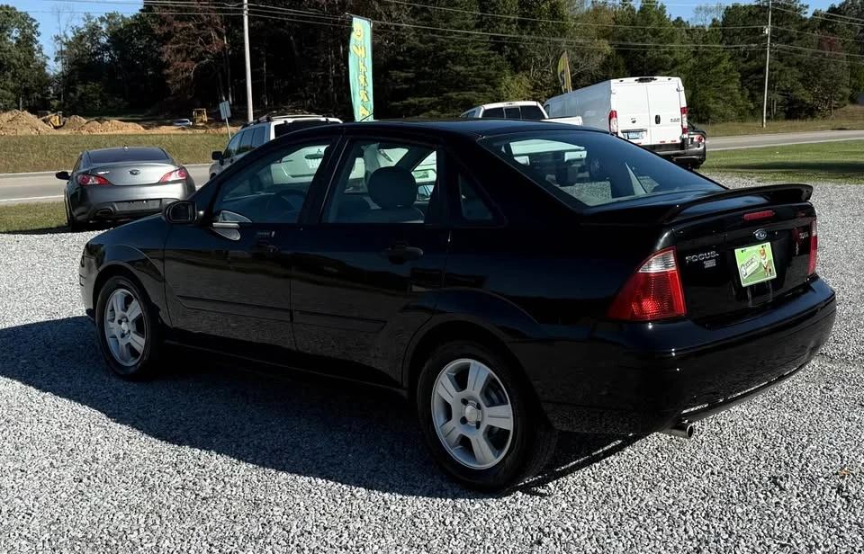 2005 Ford Focus 1st Gen - Image 5 of 13