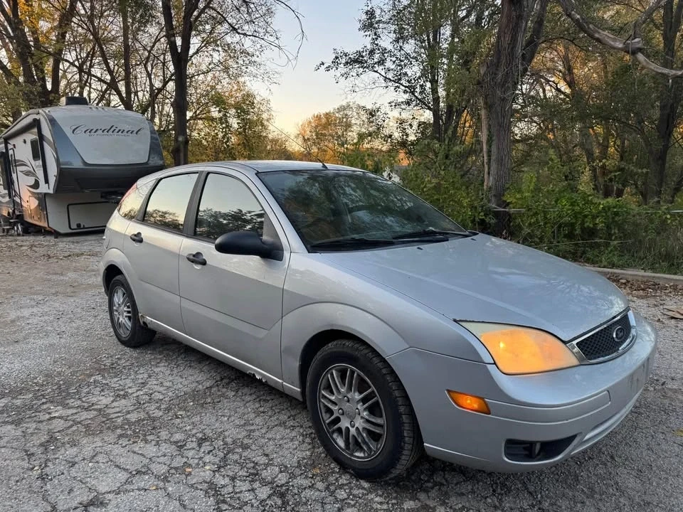 2005 Ford Focus 1st Gen - Image 3 of 4