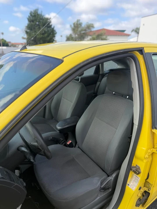 2005 Ford Focus 1st Gen - Image 9 of 11
