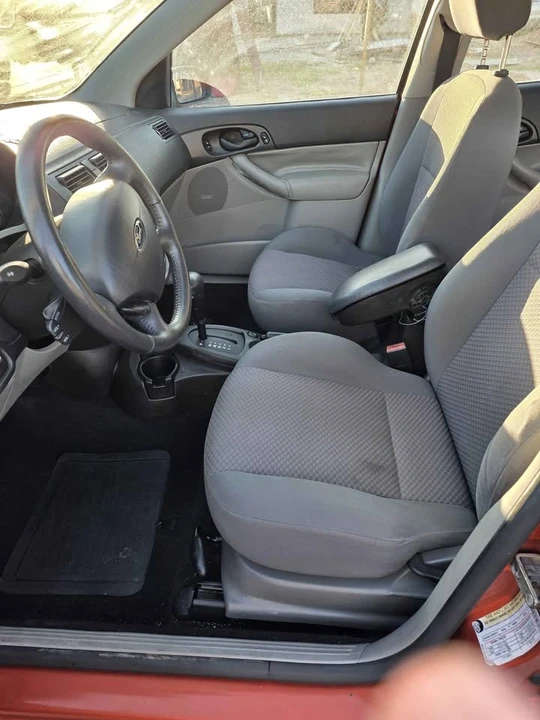 2005 Ford Focus 2nd Gen - Image 10 of 12