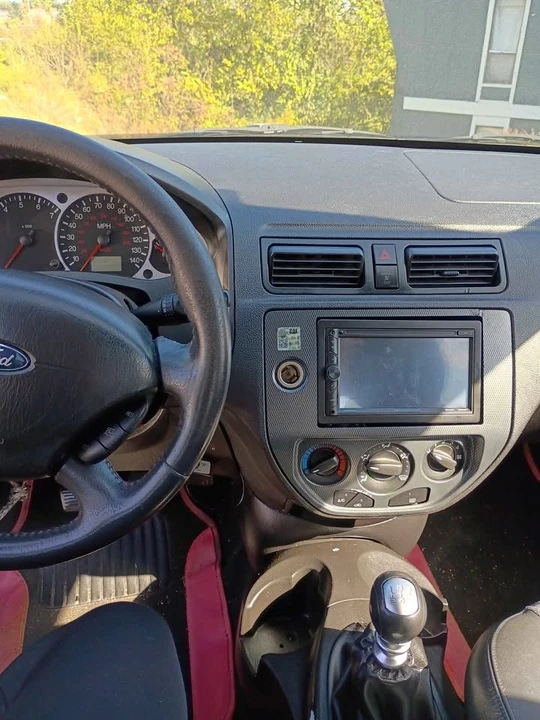 2005 Ford Focus 2nd Gen - Image 2 of 5
