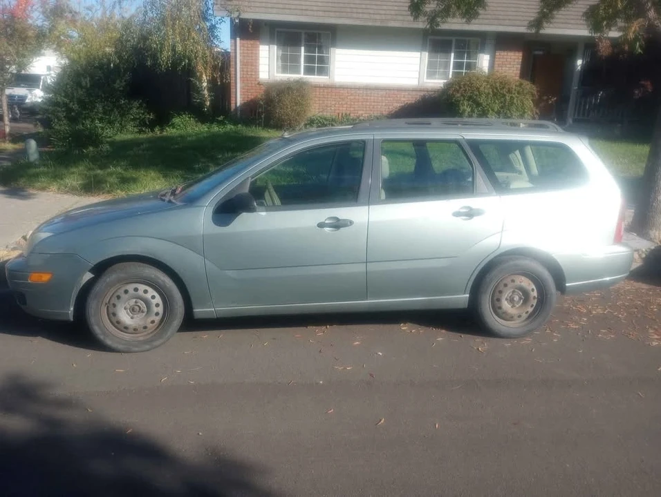 2005 Ford Focus 1st Gen - Image 2 of 8