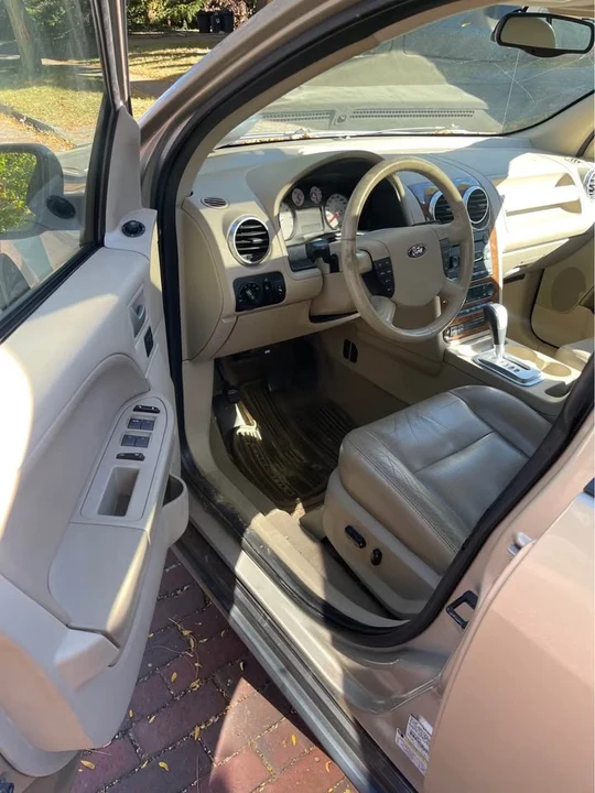 2005 Ford Freestyle - Image 7 of 20