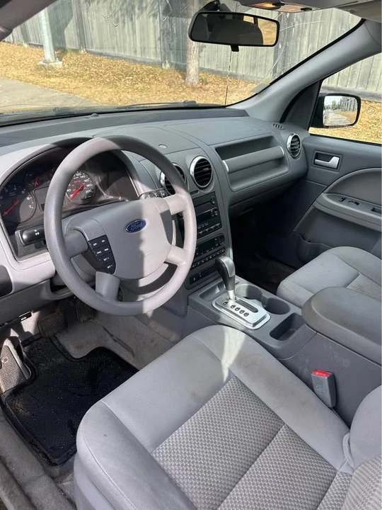 2005 Ford Freestyle - Image 7 of 10