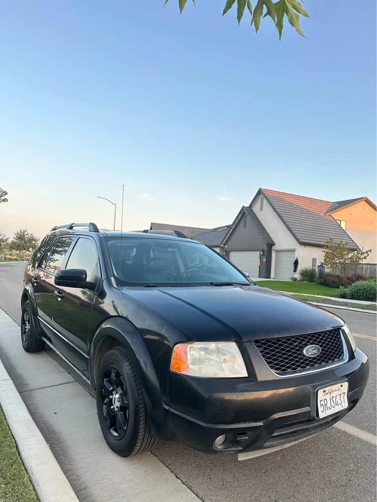 2005 Ford Freestyle - Image 2 of 12