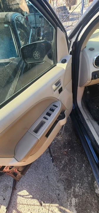 2005 Ford Freestyle - Image 7 of 10