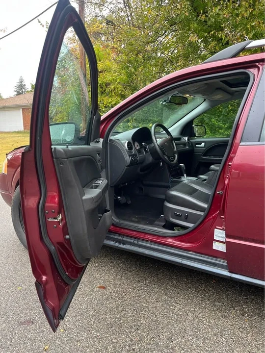 2005 Ford Freestyle - Image 5 of 12
