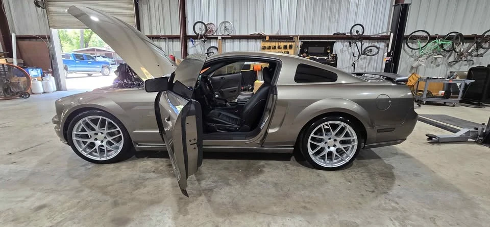 2005 Ford GT 1st Gen - Image 12 of 20