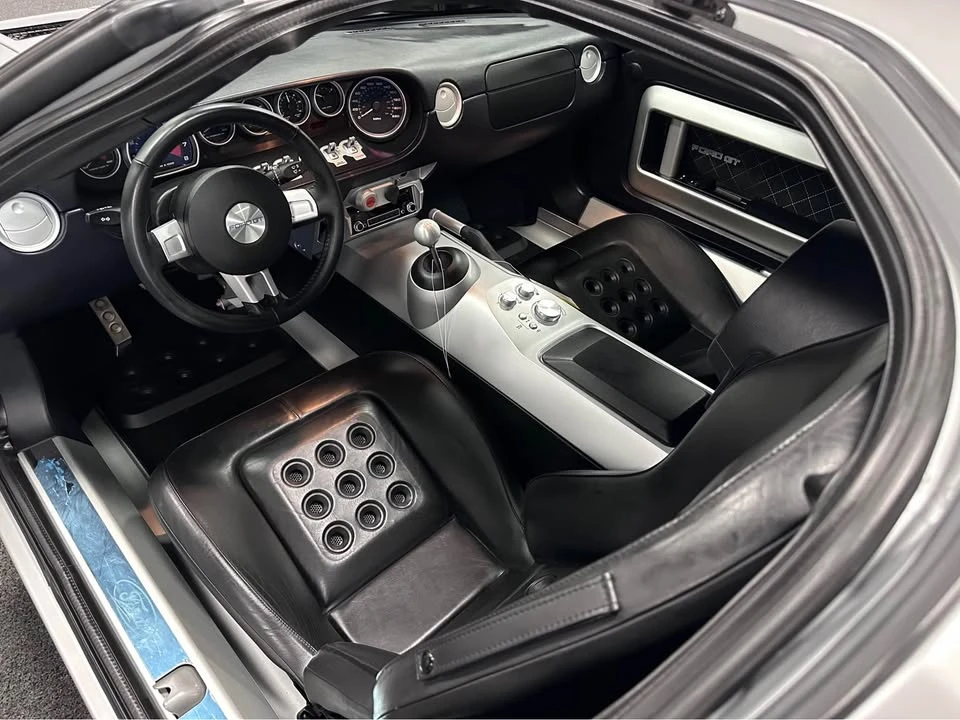 2005 Ford GT 1st Gen - Image 11 of 18