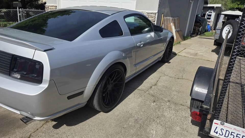 2005 Ford GT 1st Gen - Image 2 of 6