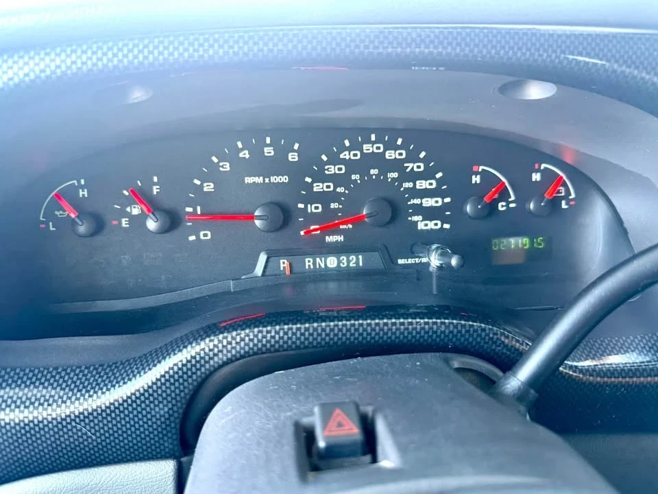 2005 Ford Econoline Van - Image 14 of 18