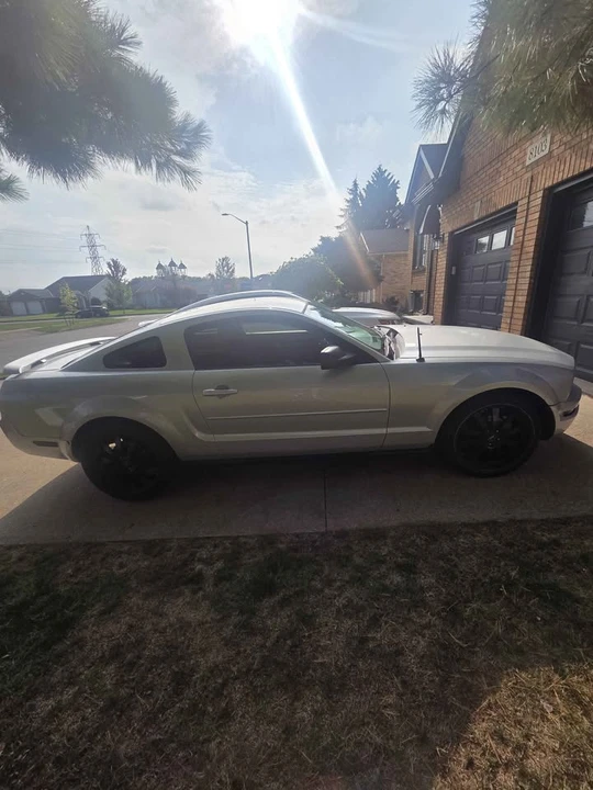 2005 Ford S197 Mustang - Image 8 of 12