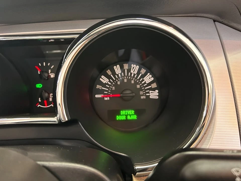 2005 Ford S197 Mustang - Image 11 of 19