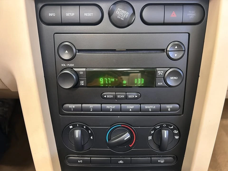 2005 Ford S197 Mustang - Image 14 of 19