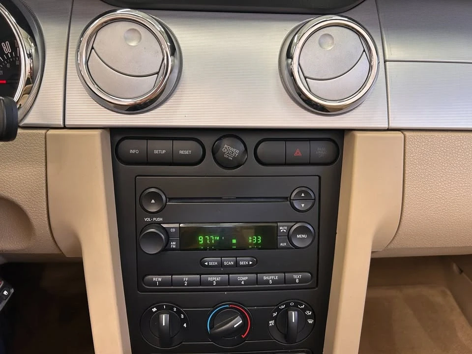 2005 Ford S197 Mustang - Image 13 of 19