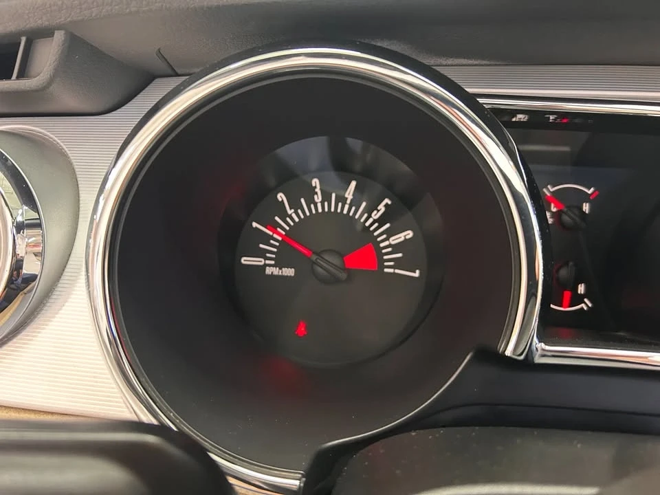 2005 Ford S197 Mustang - Image 9 of 19