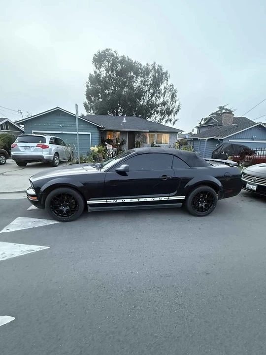 2005 Ford S197 Mustang - Image 2 of 4