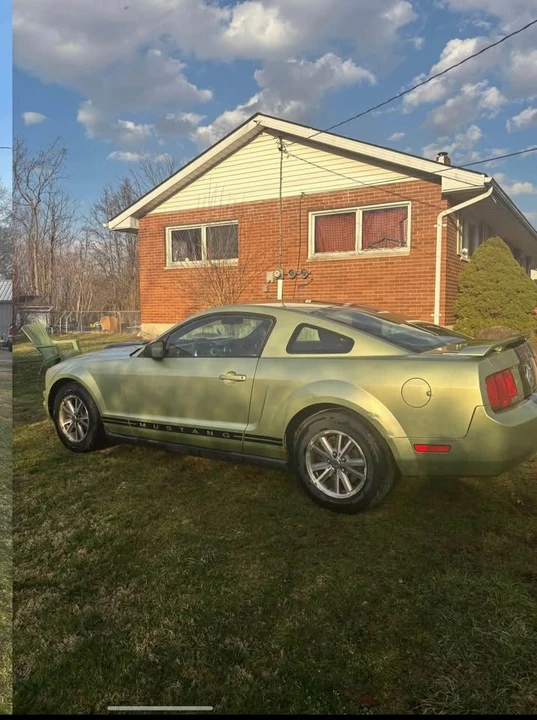 2005 Ford S197 Mustang - Image 2 of 5
