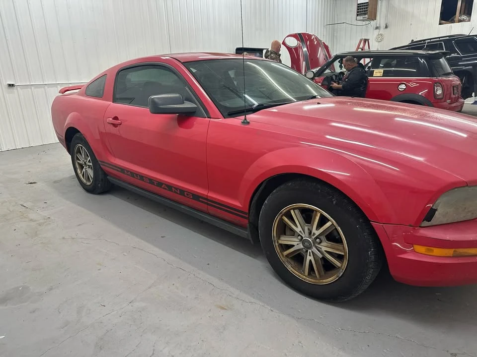 2005 Ford S197 Mustang - Image 10 of 17