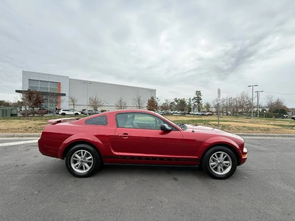 2005 Ford S197 Mustang - Image 5 of 17