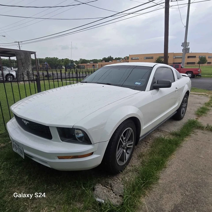 2005 Ford S197 Mustang - Image 2 of 2