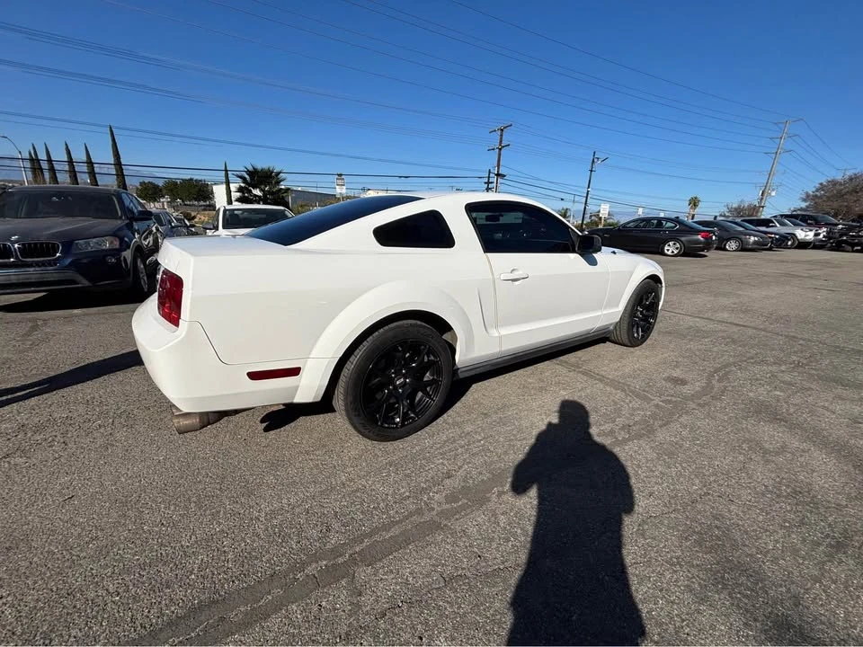2005 Ford S197 Mustang - Image 2 of 14