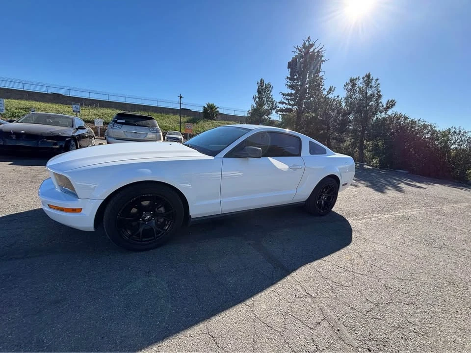 2005 Ford S197 Mustang - Image 9 of 14