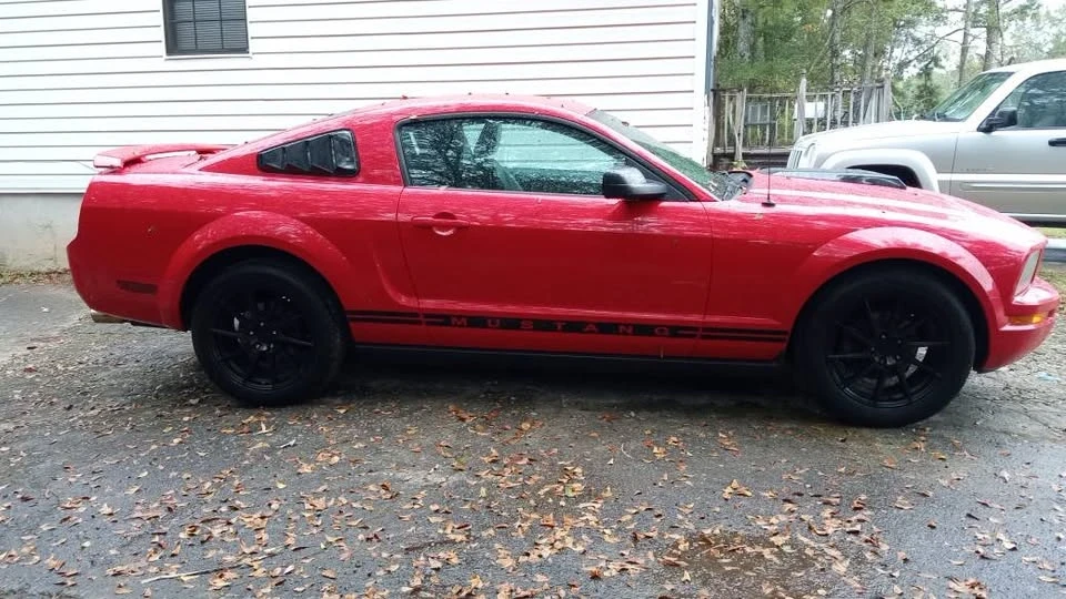 2005 Ford S197 Mustang - Image 2 of 11