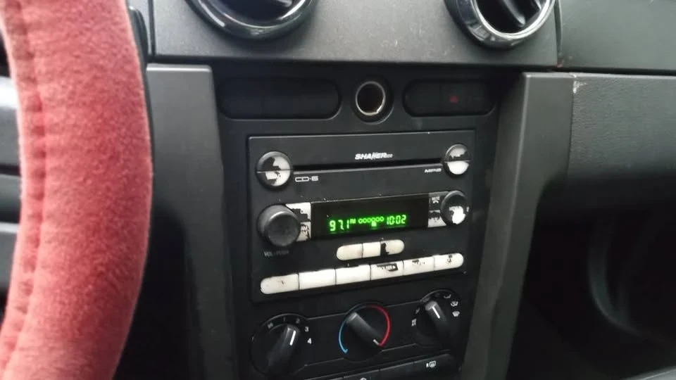 2005 Ford S197 Mustang - Image 10 of 11