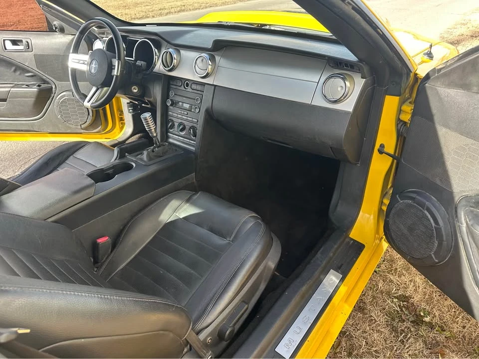 2005 Ford S197 Mustang - Image 10 of 14