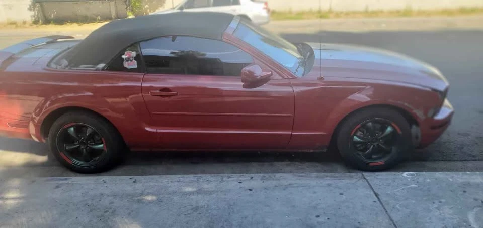 2005 Ford S197 Mustang - Image 2 of 6
