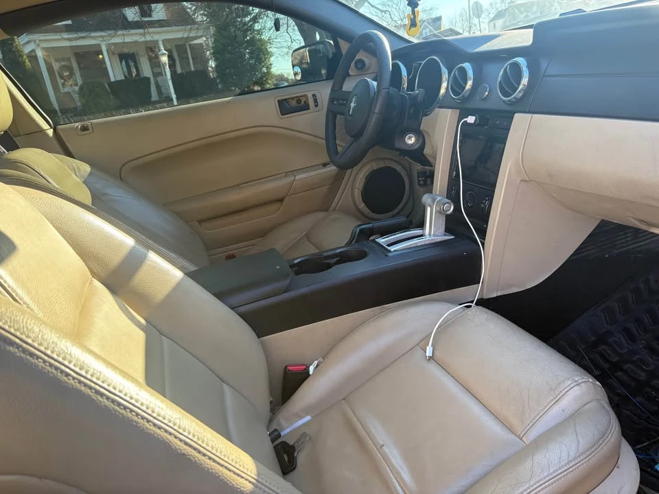 2005 Ford S197 Mustang - Image 2 of 10
