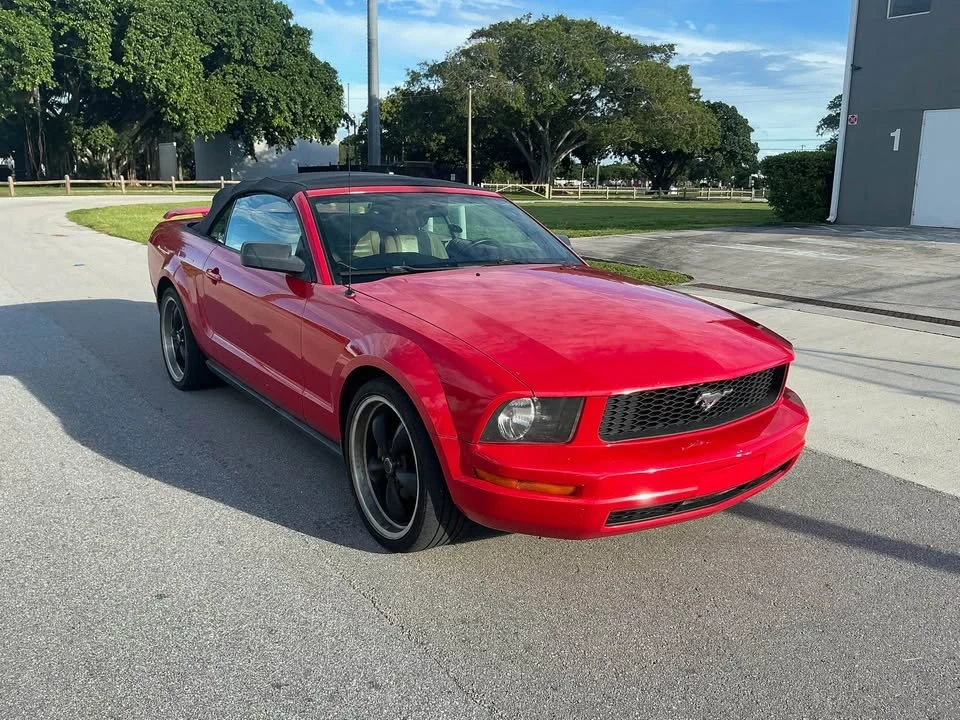 2005 Ford S197 Mustang - Image 2 of 13
