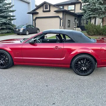 2005 Ford Mustang GT Convertible