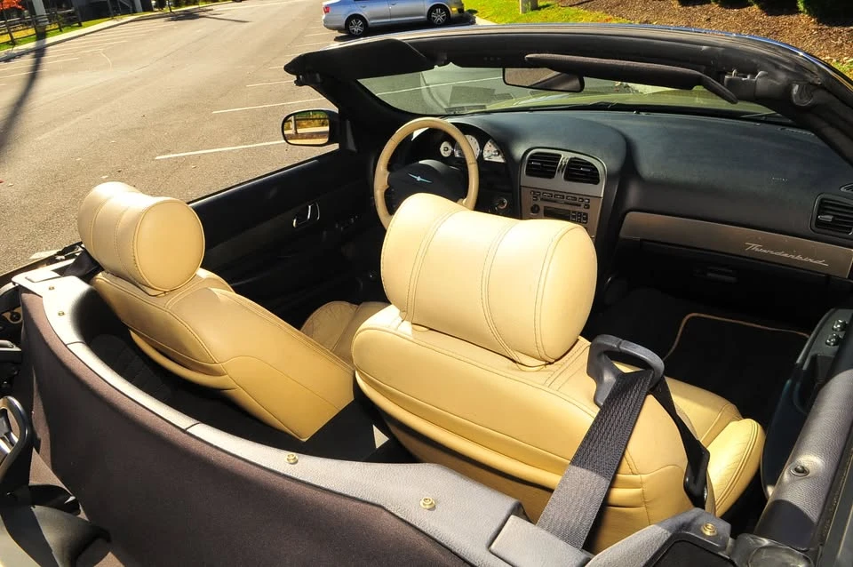 2005 Ford Thunderbird 11th Gen - Image 13 of 17