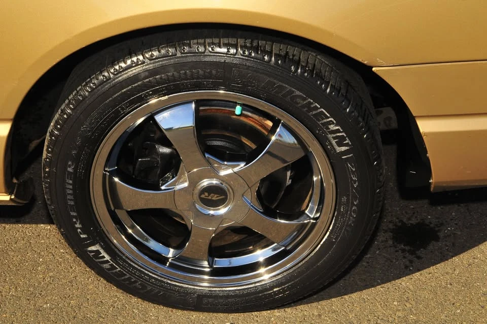 2005 Ford Thunderbird 11th Gen - Image 15 of 17