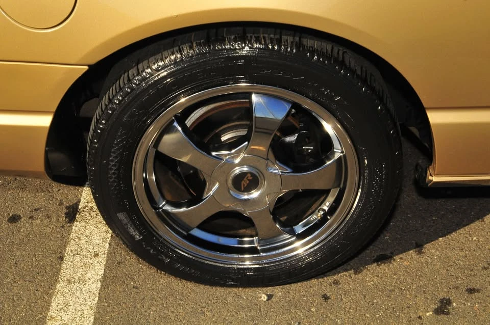 2005 Ford Thunderbird 11th Gen - Image 16 of 17