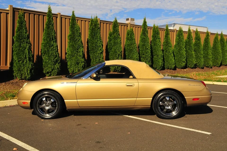 2005 Ford Thunderbird 11th Gen - Image 3 of 17