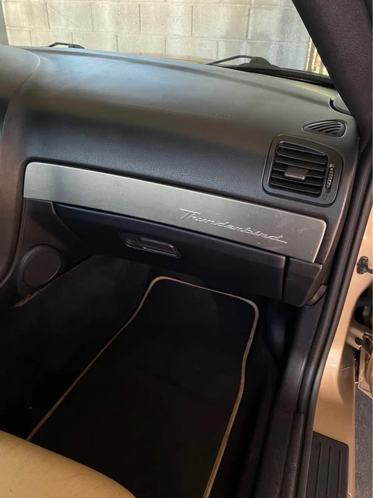 2005 Ford Thunderbird 11th Gen - Image 16 of 20
