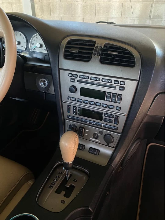 2005 Ford Thunderbird 11th Gen - Image 17 of 20