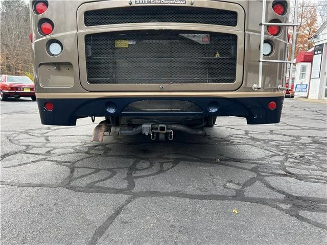 2005 Freightliner - Image 19 of 21