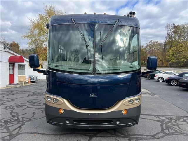 2005 Freightliner - Image 2 of 21